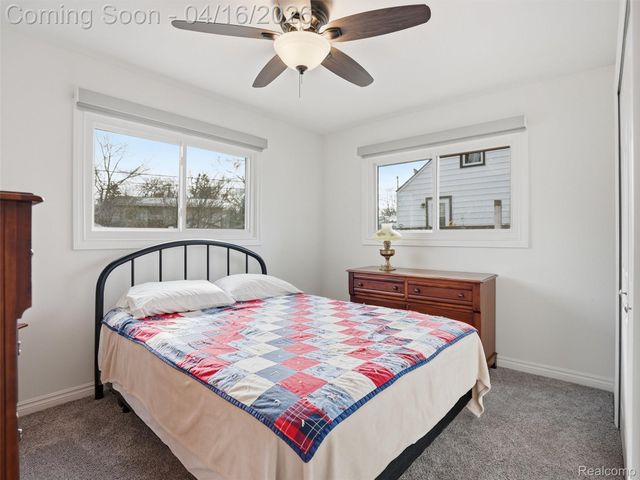 329 Lansing Drive, Waterford Charter Township, MI 48328