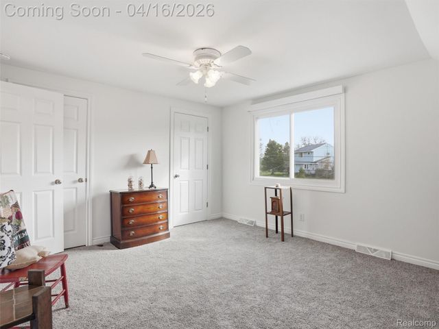 329 Lansing Drive, Waterford Charter Township, MI 48328