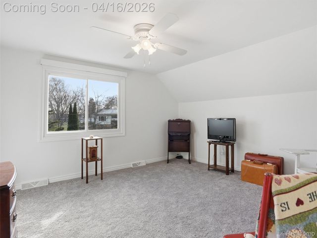 329 Lansing Drive, Waterford Charter Township, MI 48328