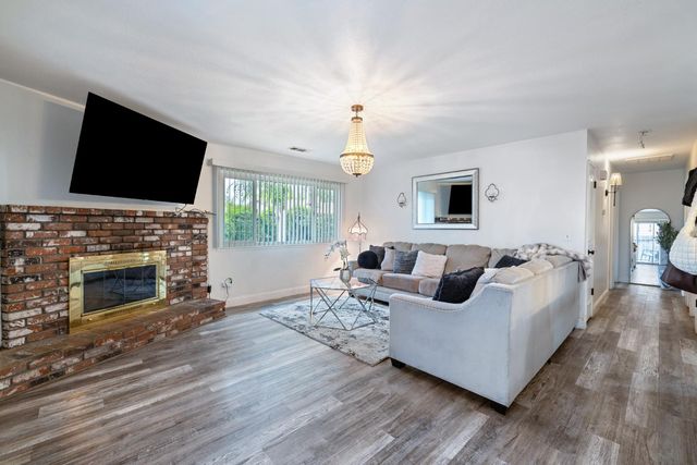 4091 N Katy Avenue, Fresno, CA 93722