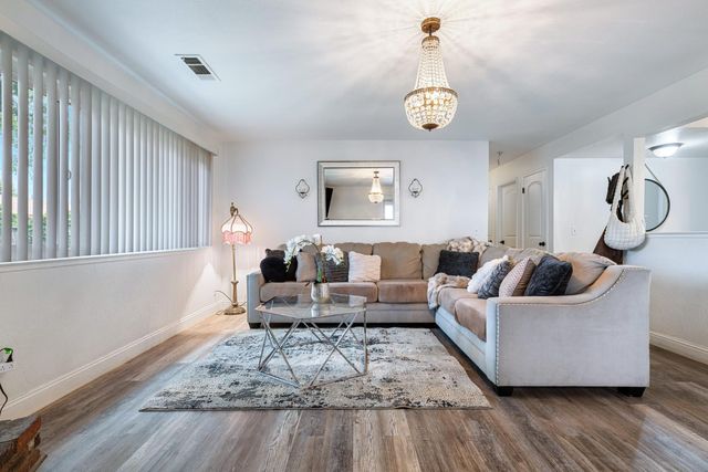 4091 N Katy Avenue, Fresno, CA 93722