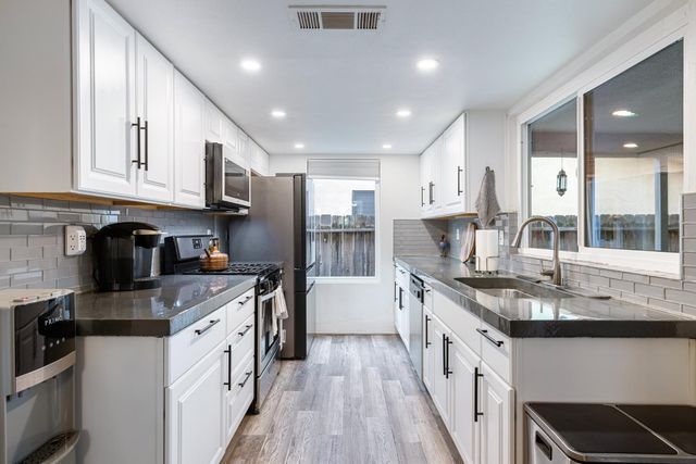 4091 N Katy Avenue, Fresno, CA 93722