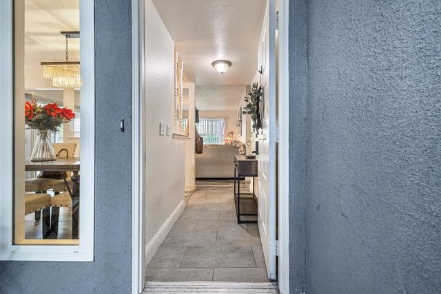 4091 N Katy Avenue, Fresno, CA 93722