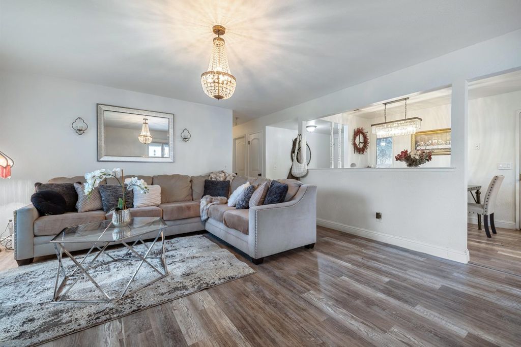 Image 13 of property listing at 4091 N Katy Avenue, Fresno, CA 93722