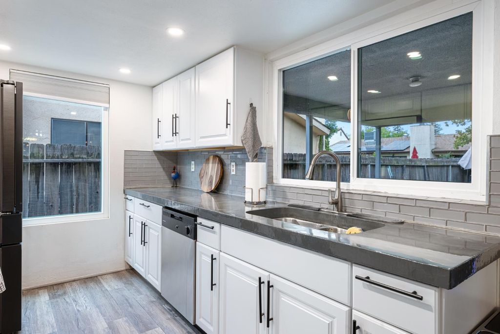 Image 19 of property listing at 4091 N Katy Avenue, Fresno, CA 93722