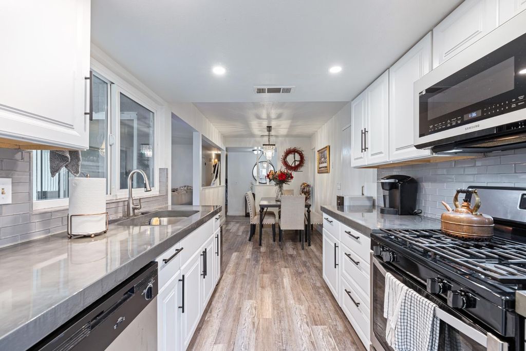 Image 20 of property listing at 4091 N Katy Avenue, Fresno, CA 93722