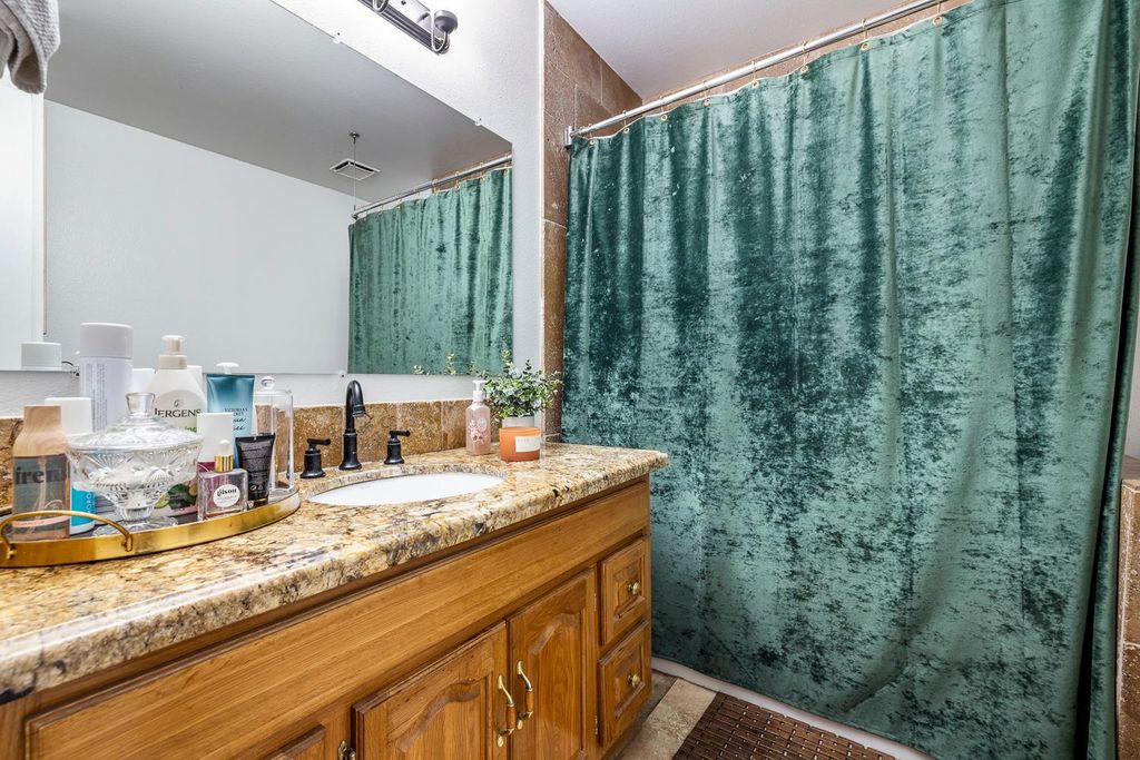 Image 21 of property listing at 4091 N Katy Avenue, Fresno, CA 93722