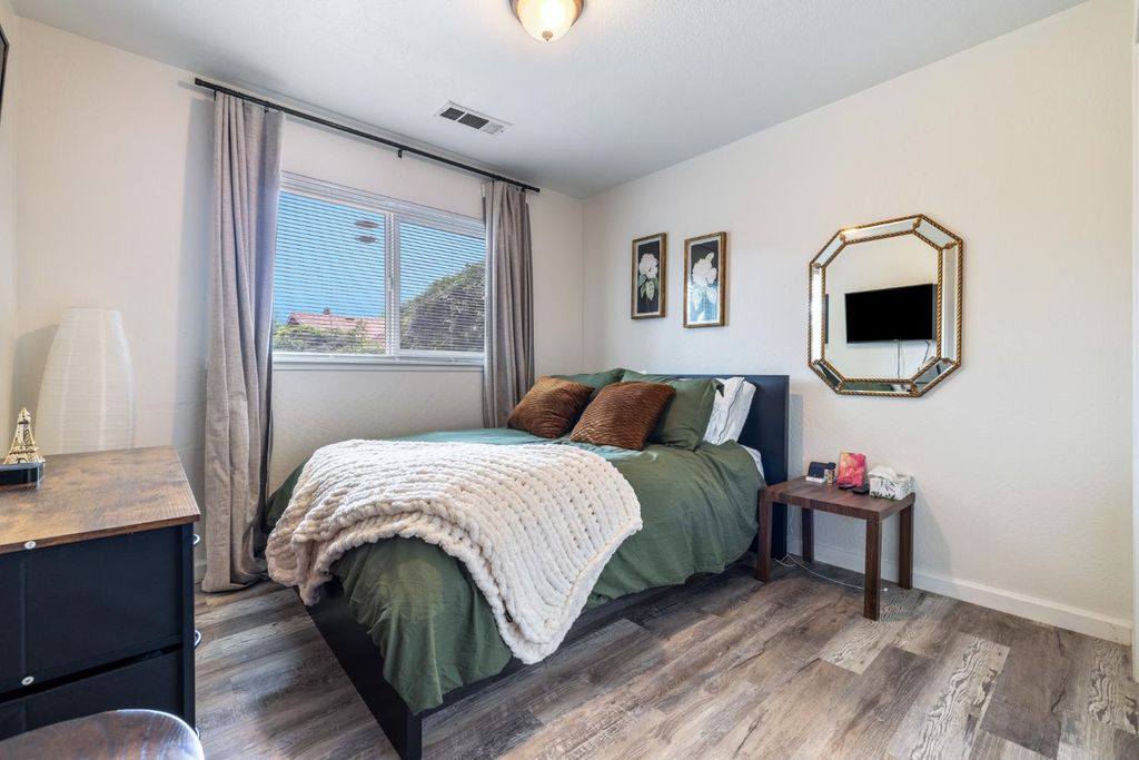 Image 24 of property listing at 4091 N Katy Avenue, Fresno, CA 93722