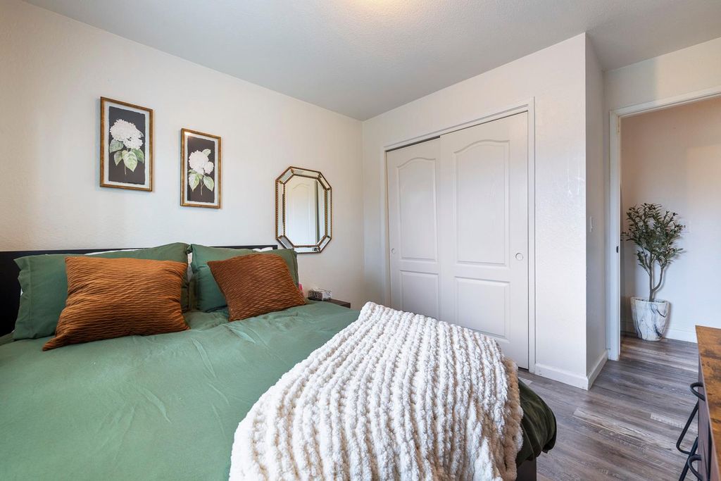 Image 25 of property listing at 4091 N Katy Avenue, Fresno, CA 93722
