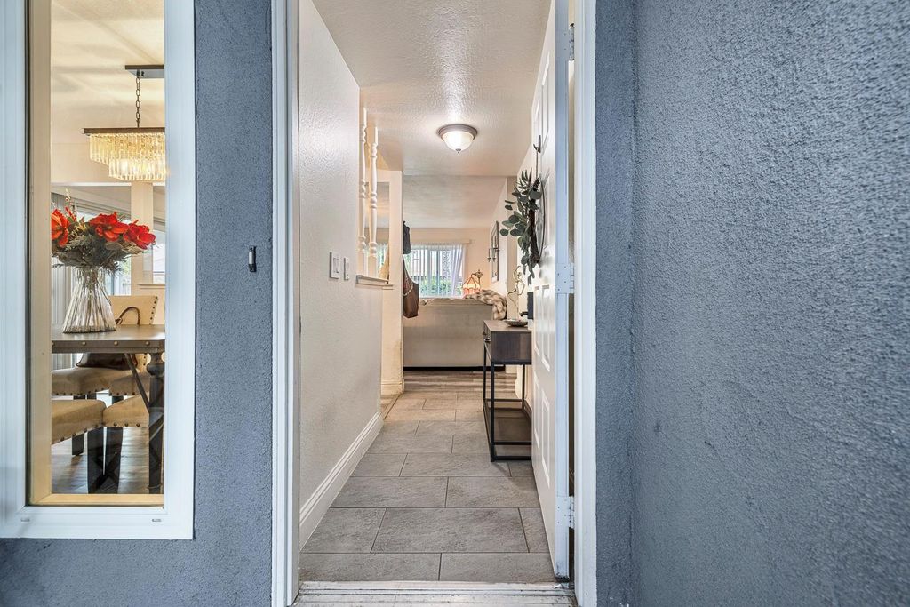 Image 7 of property listing at 4091 N Katy Avenue, Fresno, CA 93722