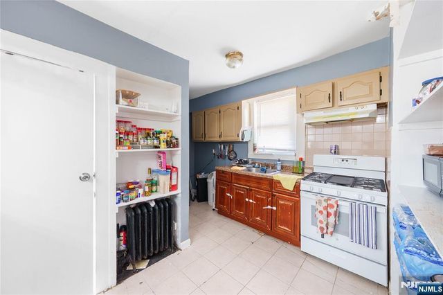 1460 Clinton Avenue, Irvington, NJ 07111