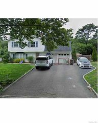 30 Balsam Drive, Medford, NY 11763
