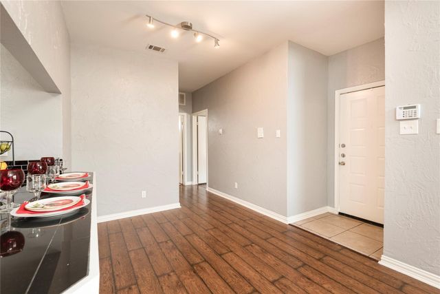 7340 Skillman Street 404, Dallas, TX 75231