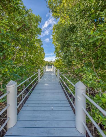 3601 S Ocean Boulevard 307, South Palm Beach, FL 33480