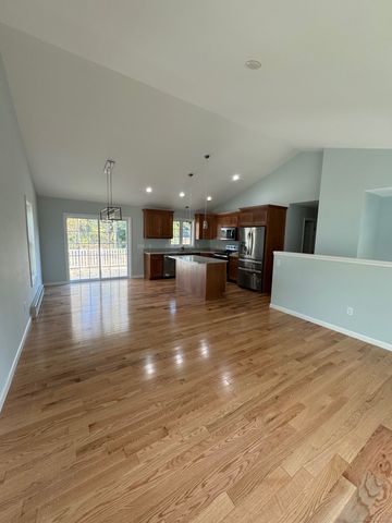 446K Norwich Westerly Road, North Stonington, CT 06359