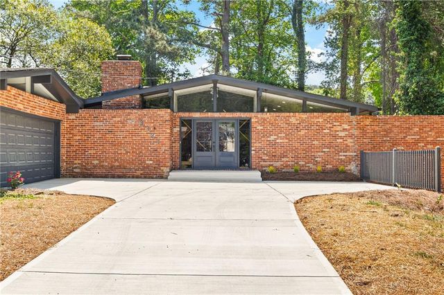 3721 Greentree Farms Drive, Decatur, GA 30034