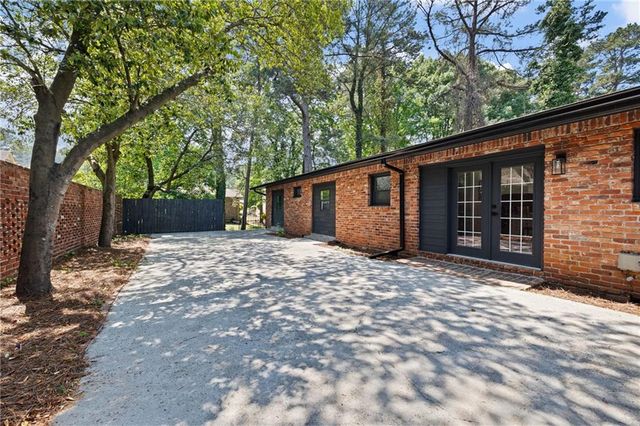 3721 Greentree Farms Drive, Decatur, GA 30034