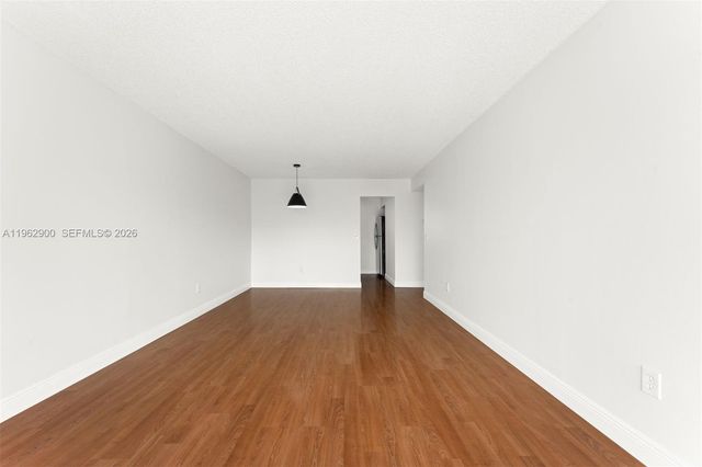 7777 SW 86th St F1-310, Miami, FL 33143