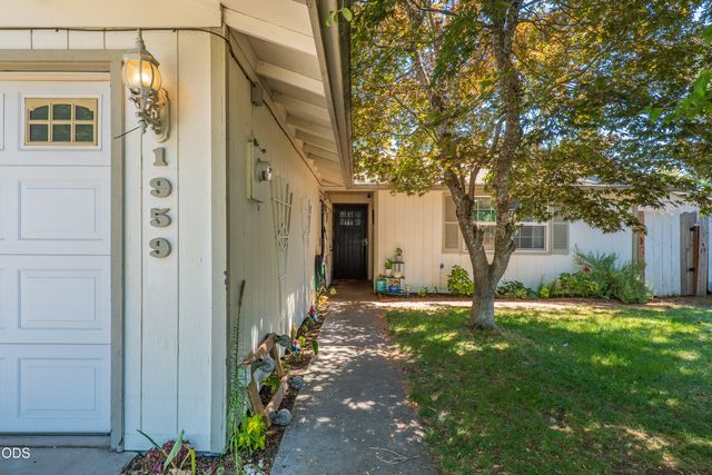 1959 Meadow Glen, Grants Pass, OR 97527