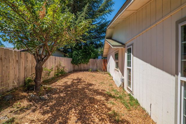 1959 Meadow Glen, Grants Pass, OR 97527