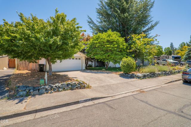 1959 Meadow Glen, Grants Pass, OR 97527