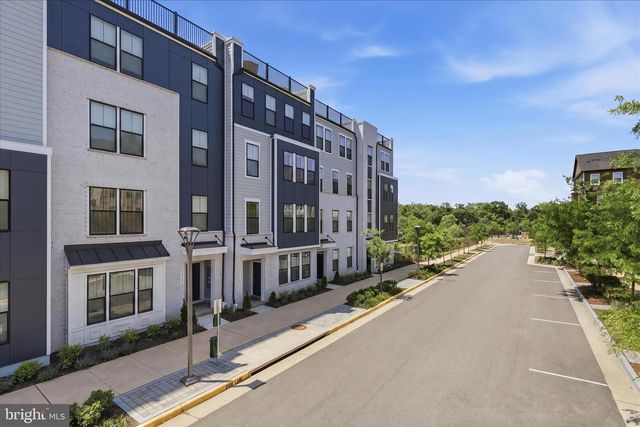 20809 WOOD QUAY DR, Sterling, VA 20166