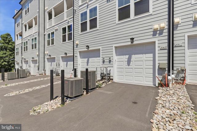 20809 WOOD QUAY DR, Sterling, VA 20166