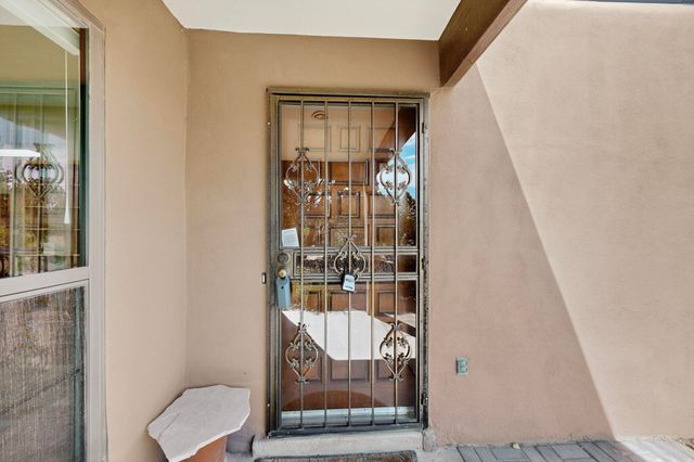 1 Santa Clara Trail, Corrales, NM 87048