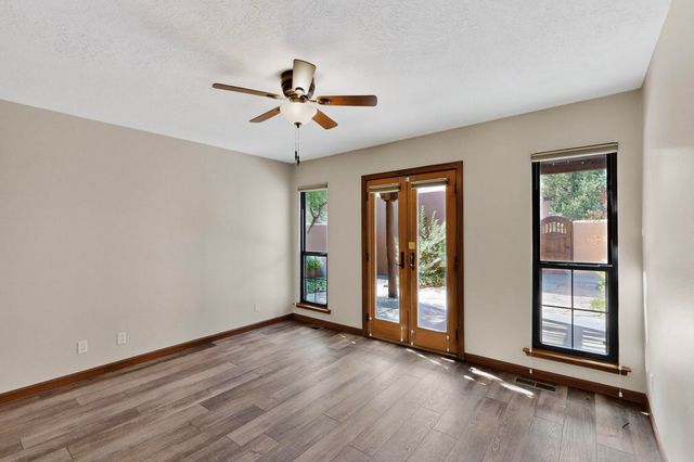 1 Santa Clara Trail, Corrales, NM 87048