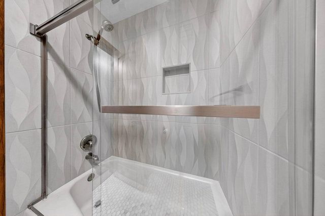 1 Santa Clara Trail, Corrales, NM 87048