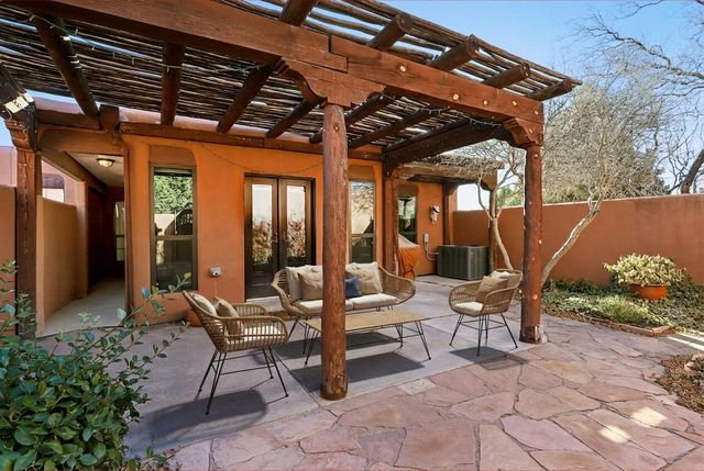 1 Santa Clara Trail, Corrales, NM 87048