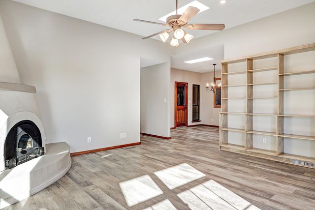 1 Santa Clara Trail, Corrales, NM 87048