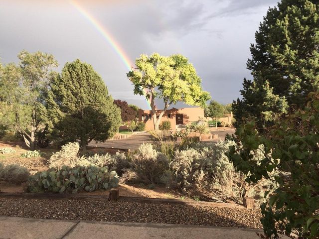 1 Santa Clara Trail, Corrales, NM 87048