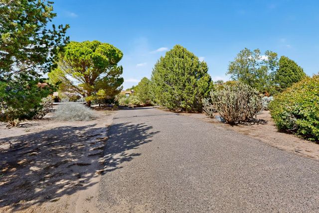 1 Santa Clara Trail, Corrales, NM 87048