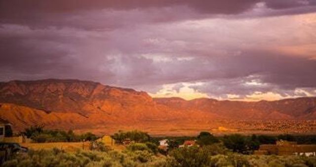 1 Santa Clara Trail, Corrales, NM 87048