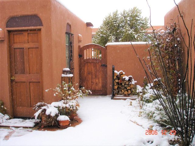 1 Santa Clara Trail, Corrales, NM 87048