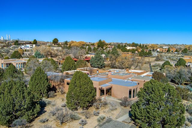 1 Santa Clara Trail, Corrales, NM 87048