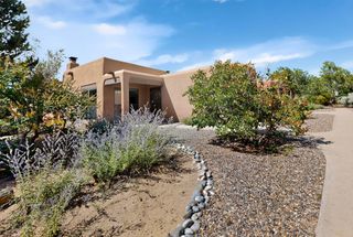 1 Santa Clara Trail, Corrales, NM 87048
