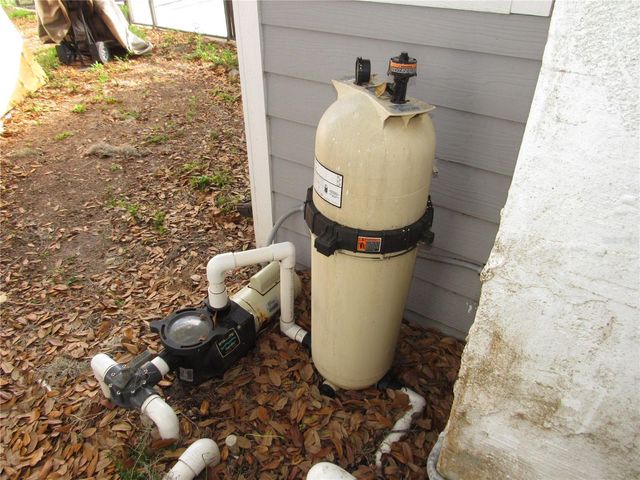 330 MOCCASIN HOLLOW ROAD, Lithia, FL 33547