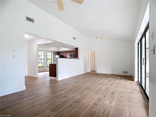 88 Erie DR, Naples, FL 34110