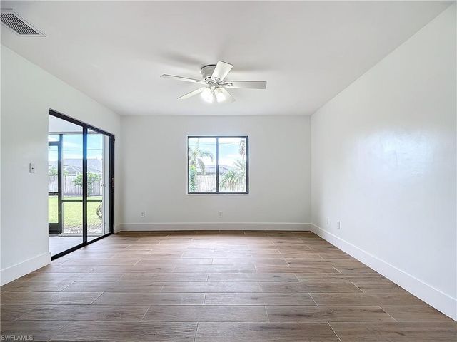 88 Erie DR, Naples, FL 34110