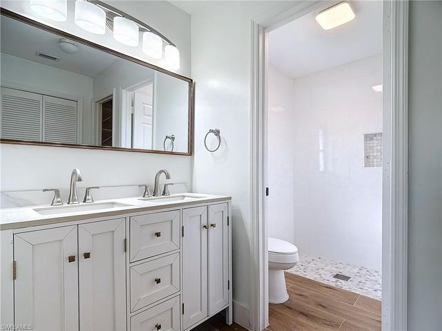 88 Erie DR, Naples, FL 34110