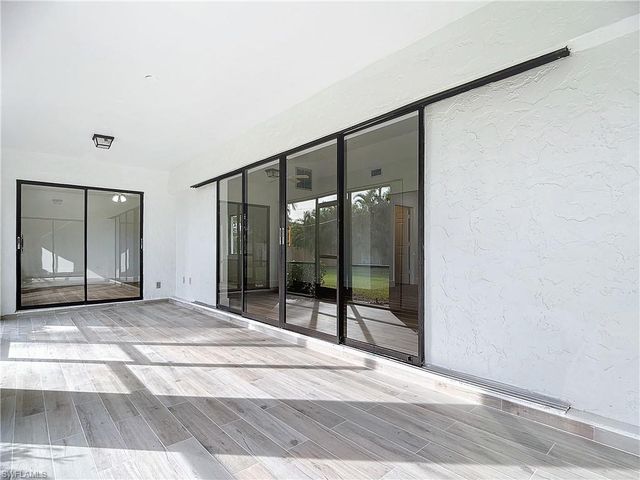 88 Erie DR, Naples, FL 34110