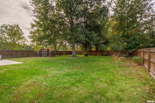 103 EXCALIBUR Drive, Carterville, IL 62918