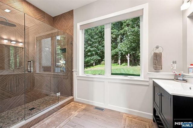 55 Kennedy Drive, Cresskill, NJ 07626