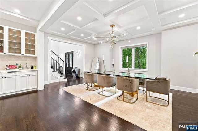 55 Kennedy Drive, Cresskill, NJ 07626