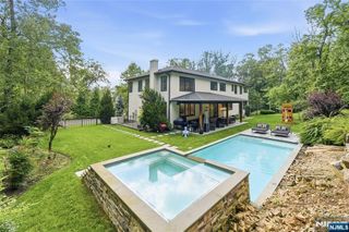 55 Kennedy Drive, Cresskill, NJ 07626