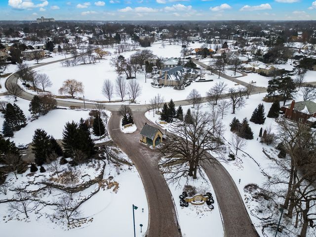 1751 Midwest Club Parkway, Oak Brook, IL 60523