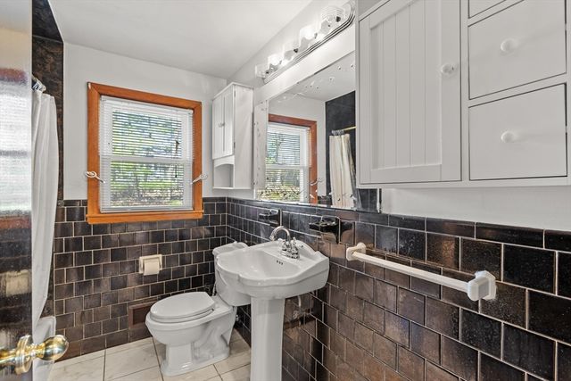 29 Winslow Way, Lynn, MA 01904