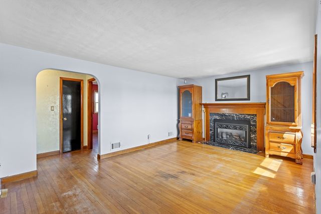 29 Winslow Way, Lynn, MA 01904
